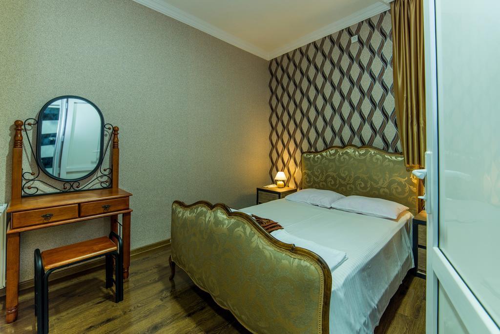 Hotel Guglux &Wine Cellar テラヴィ エクステリア 写真
